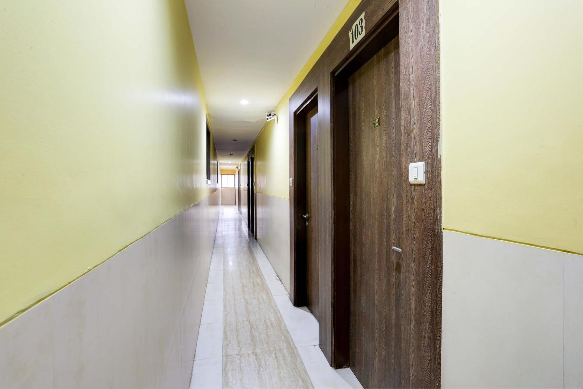 Super Hotel O Yatri Yadgar Nova Bombaim Exterior foto